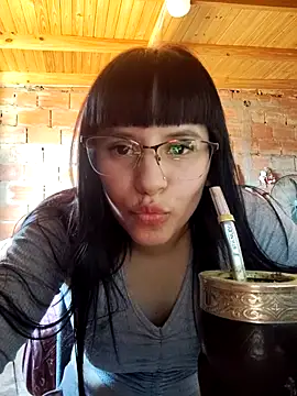 lolaa0777 online show from April 2026 06:02:02 PM