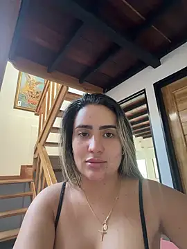 Snapshot of Miilana_ chatting on May 2026 08:27:01 PM Miilana online show from May 2026 08:27:01 PM