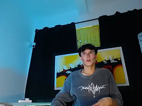 jullian ricci online show from March 2026 01:21:01 AM