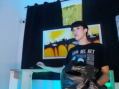 jullian ricci online show from March 2026 08:02:01 PM