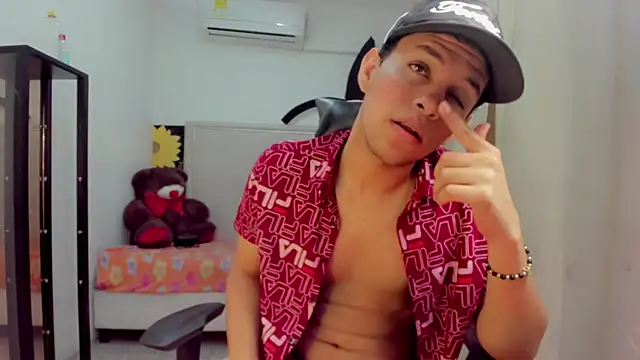 Top and bottom online show from April 2026 08:36:02 PM