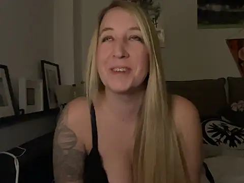 Snapshot of Ninimaus chatting on March 2026 08:26:01 PM Ninimaus online show from March 2026 08:26:01 PM