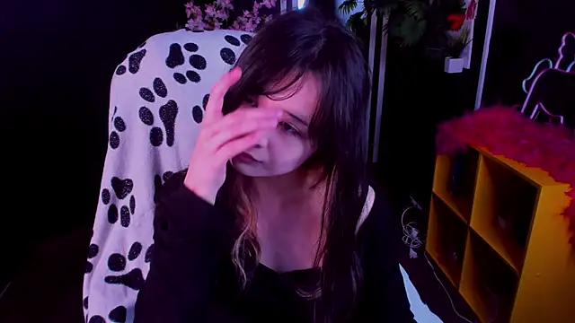 Snapshot of May_Ling chatting on June 2026 11:13:02 AM May Ling online show from June 2026 11:13:02 AM
