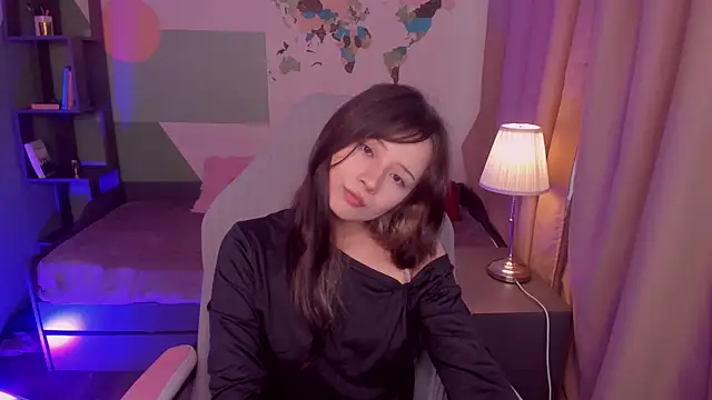Snapshot of May_Ling chatting on July 2026 04:24:01 PM May Ling online show from July 2026 04:24:01 PM