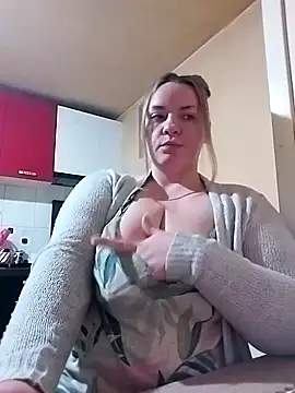 HotStepmommy4 online show from February 2026 05:24:01 PM