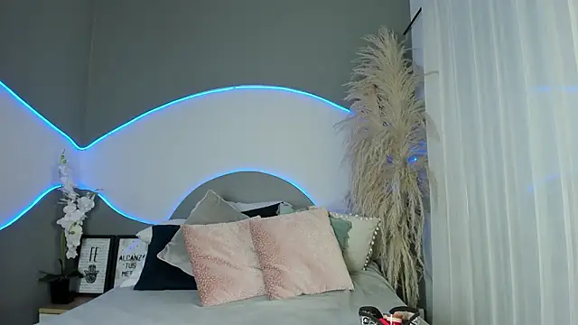 Bliis  online show from February 2026 11:50:01 AM