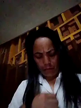 molly-xx online show from April 2026 08:33:01 PM