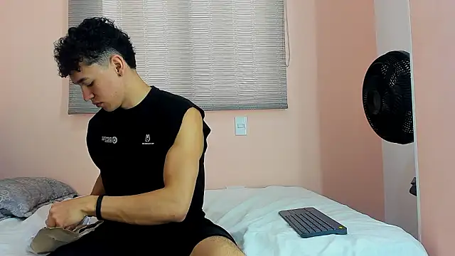 Muscle  Myke online show from March 2026 12:22:01 PM