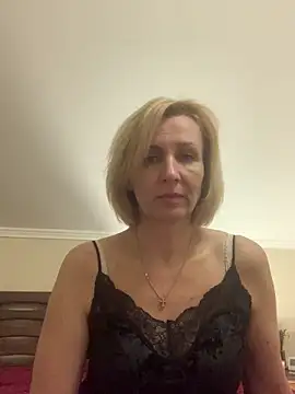 VeltaMur975 online show from February 2026 07:47:02 PM