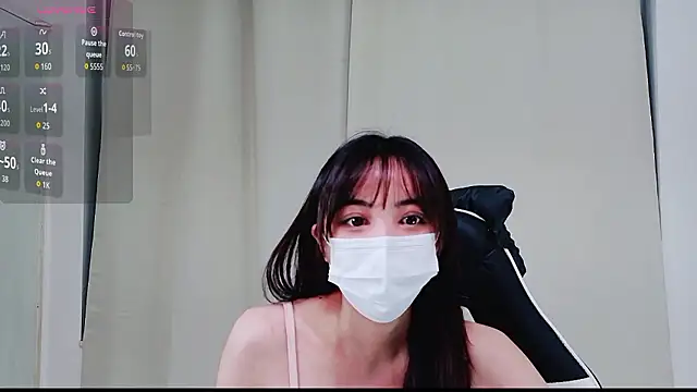 yuna00xx00 online show from March 2026 02:46:02 PM