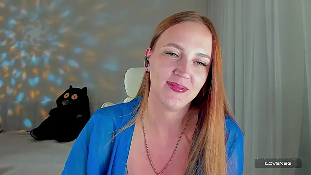 Snapshot of she_wolf chatting on May 2026 05:42:02 PM she wolf online show from May 2026 05:42:02 PM