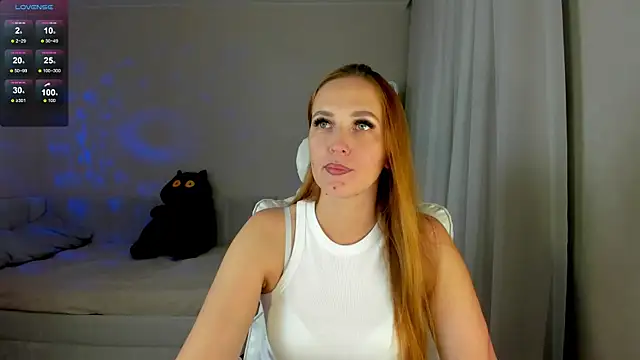 Snapshot of she_wolf chatting on June 2026 04:11:02 PM she wolf online show from June 2026 04:11:02 PM