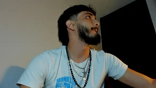 LovexJuxn8 online show from February 2026 08:29:01 PM