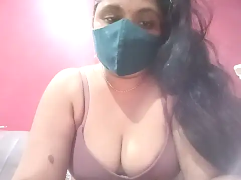 Mnra43 online show from February 2026 06:40:02 PM