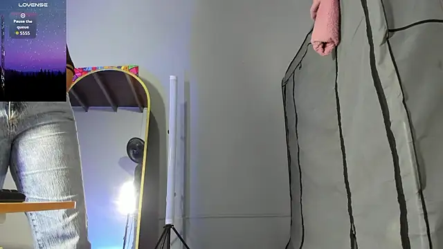 Zaphiro  Sky online show from March 2026 08:43:02 AM