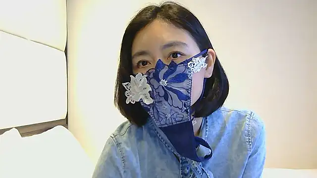 Snapshot of Mochi-Momo chatting on May 2026 04:50:02 AM Mochi-Momo online show from May 2026 04:50:02 AM