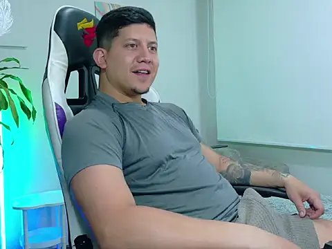  robertobaggioo online show from February 2026 12:44:02 PM