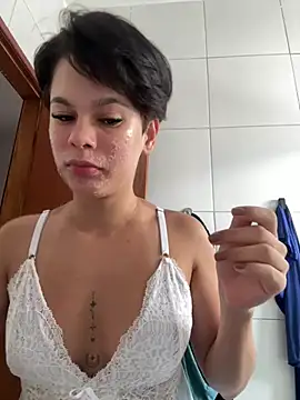 Snapshot of LissPerolaa chatting on July 2026 12:12:02 PM LissPerolaa online show from July 2026 12:12:02 PM