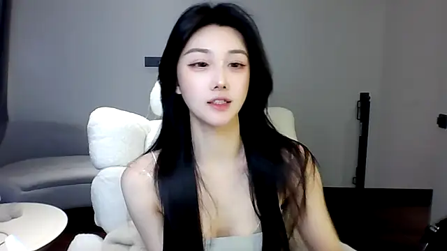 MedeLineayr online show from April 2026 02:58:02 PM