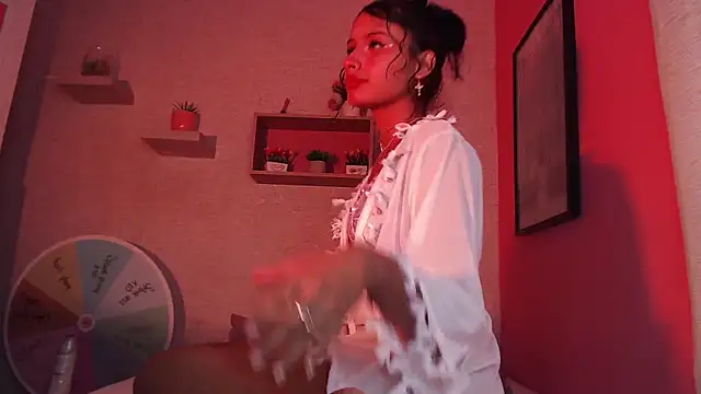 TomieDarkp online show from February 2026 01:00:02 PM