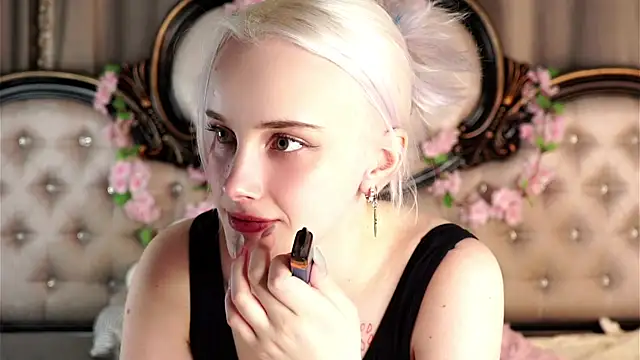 KirstinMcgeady online show from April 2026 11:27:01 AM