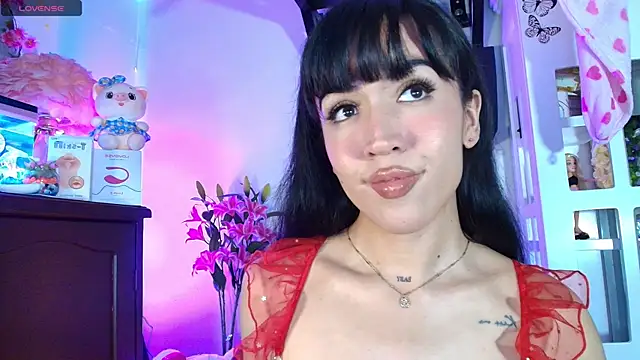 Snapshot of Yiyii chatting on May 2026 09:00:02 PM Yiyii online show from May 2026 09:00:02 PM