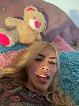 Snapshot of soffia_7 chatting on April 2026 04:46:02 AM soffia 7 online show from April 2026 04:46:02 AM