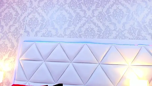 HollyOlson online show from April 2026 07:39:01 PM