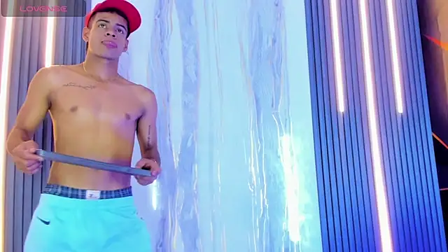 Vicky and Jeyco online show from February 2026 08:05:02 PM