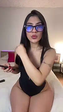 Exclusive Aurora online show from April 2026 05:43:01 AM