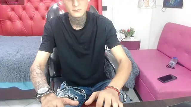 Snapshot of benjamin_anthony chatting on April 2026 03:42:01 AM benjamin anthony online show from April 2026 03:42:01 AM