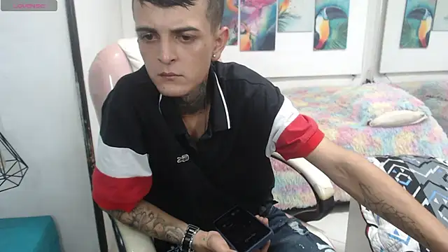 Snapshot of benjamin_anthony chatting on April 2026 03:11:01 AM benjamin anthony online show from April 2026 03:11:01 AM