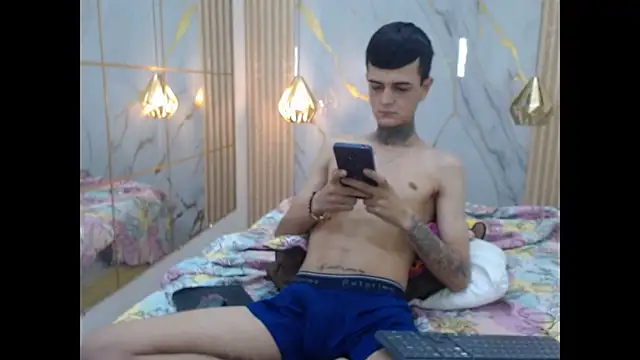 Snapshot of benjamin_anthony chatting on May 2026 12:15:01 PM benjamin anthony online show from May 2026 12:15:01 PM