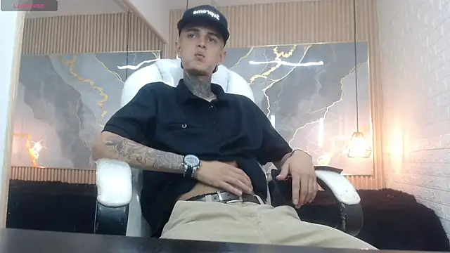 Snapshot of benjamin_anthony chatting on May 2026 07:30:02 PM benjamin anthony online show from May 2026 07:30:02 PM