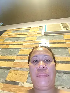 squirtshantal online show from January 2026 01:02:01 PM