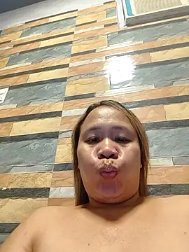 squirtshantal online show from April 2026 10:19:02 AM