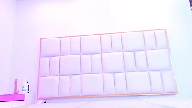 Violetta-foxx online show from March 2026 07:32:01 PM