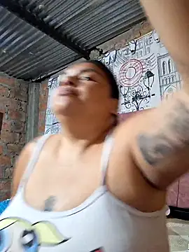 Juli Powl online show from April 2026 01:33:01 AM