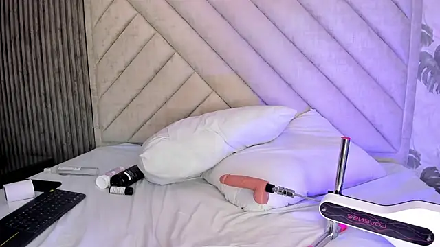 SarahRizof online show from March 2026 05:35:01 AM