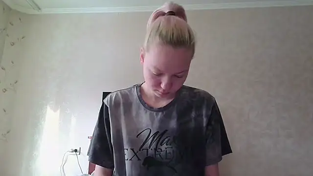 BabyyDolll  online show from February 2026 10:42:01 PM