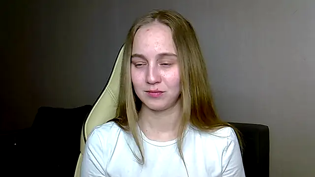 christimontero online show from March 2026 04:36:01 PM