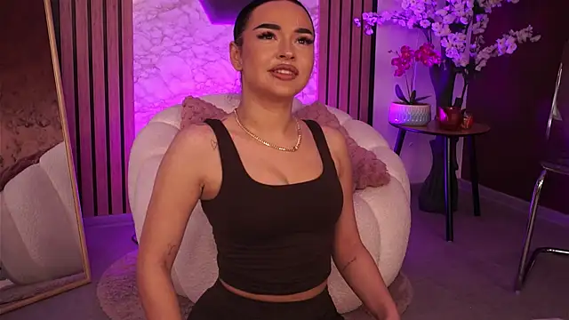 Snapshot of SashaLorrenz chatting on June 2026 02:23:01 PM SashaLorrenz online show from June 2026 02:23:01 PM