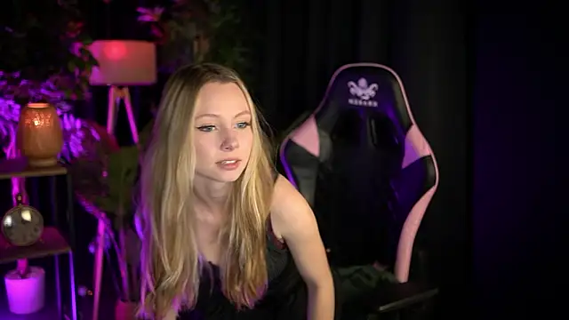 SweetDaisy me online show from March 2026 04:10:02 PM