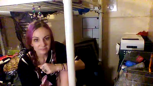 issyamazin online show from March 2026 10:59:02 PM