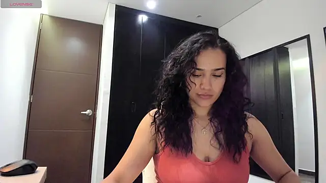 love kriss online show from July 2026 06:39:02 PM