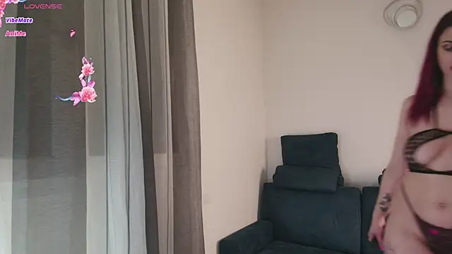 Alessia-Bloom online show from April 2026 06:38:02 PM