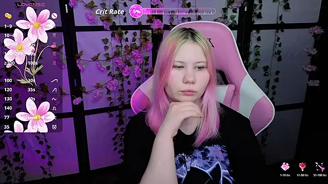 Snapshot of kitsune_little chatting on April 2026 09:23:01 PM kitsune little online show from April 2026 09:23:01 PM