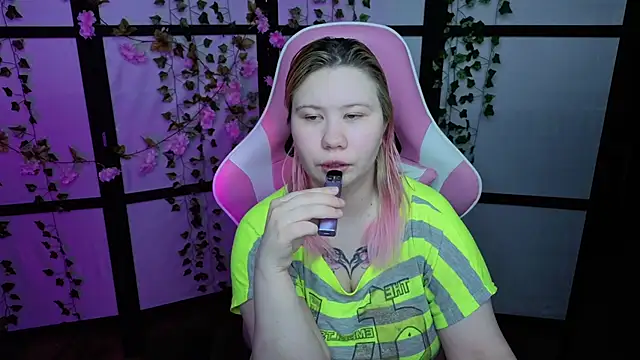 Snapshot of kitsune_little chatting on May 2026 11:25:02 PM kitsune little online show from May 2026 11:25:02 PM