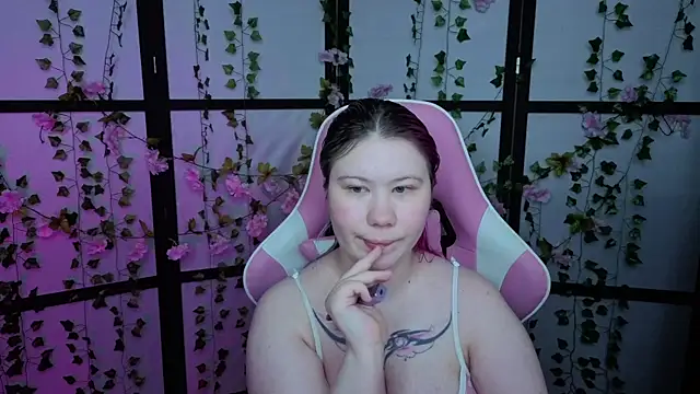 kitsune little online show from June 2026 10:23:01 PM
