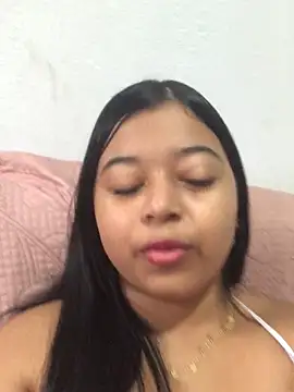 Snapshot of Emmily_hott chatting on February 2026 12:37:01 PM Emmily hott online show from February 2026 12:37:01 PM